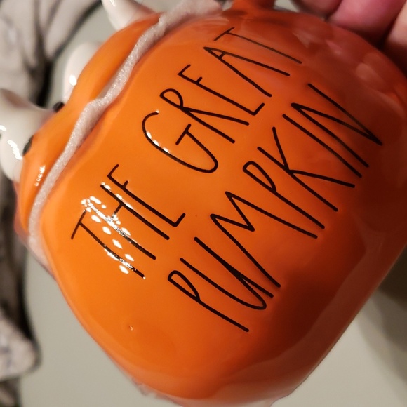 Rae Dunn “The Great Pumpkin" with Snoopy on Pumpkin lid Mug NWT - Picture 4 of 7